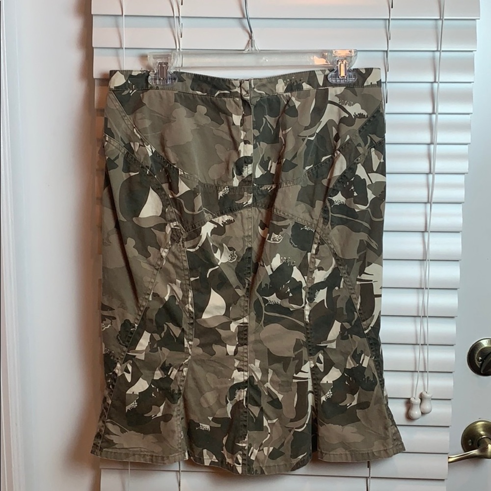 NWT BCBG MaxAzria brown green mid length skirt